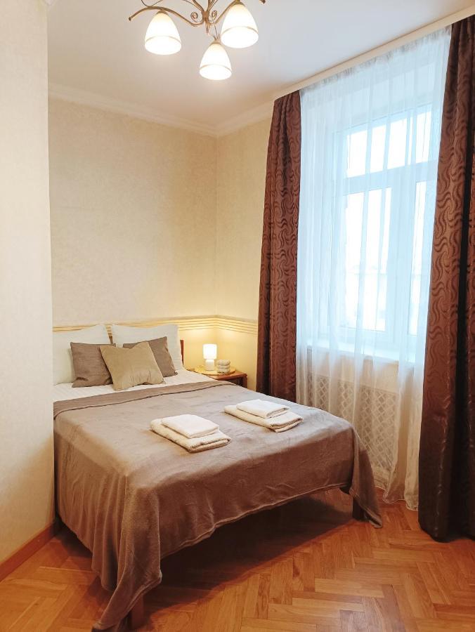 Old Town Retreat With Stunning Views 2 Bedroom Apartment Nearby The Church Of Saint Peter リガ エクステリア 写真