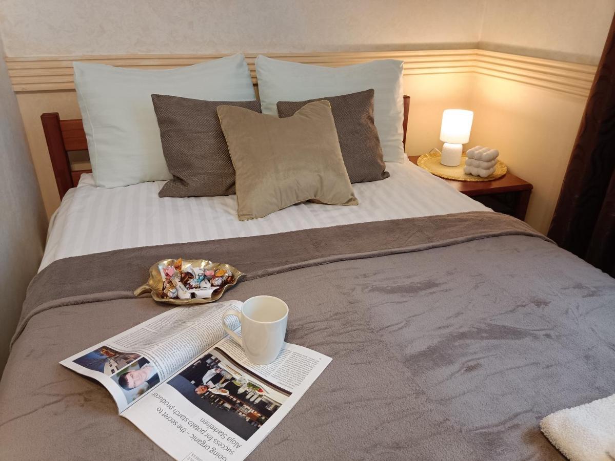 Old Town Retreat With Stunning Views 2 Bedroom Apartment Nearby The Church Of Saint Peter リガ エクステリア 写真