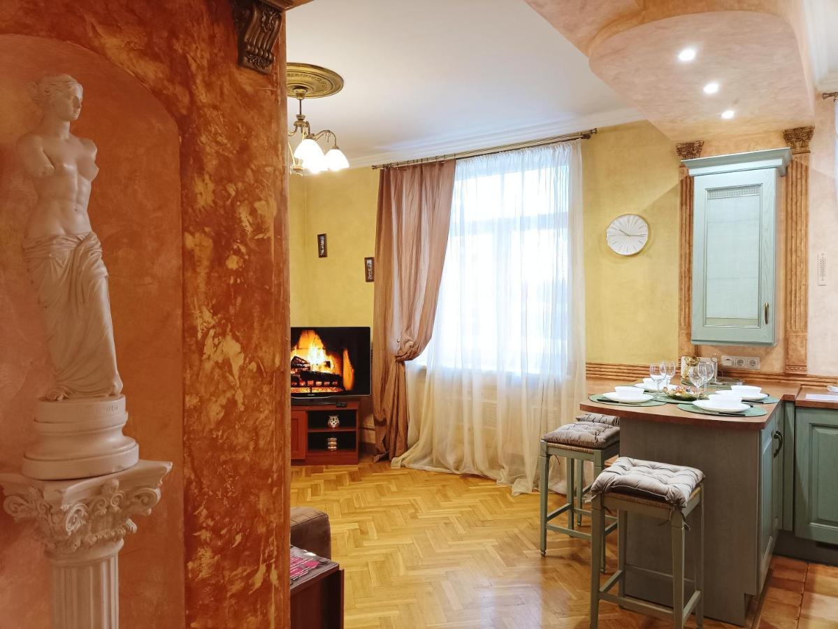 Old Town Retreat With Stunning Views 2 Bedroom Apartment Nearby The Church Of Saint Peter リガ エクステリア 写真